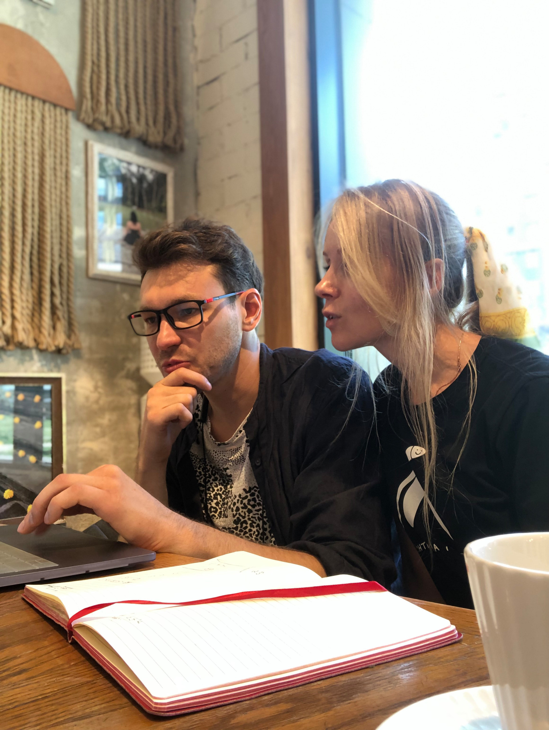 Личный опыт: Как мы начали вести подкаст о дизайне интерьеров