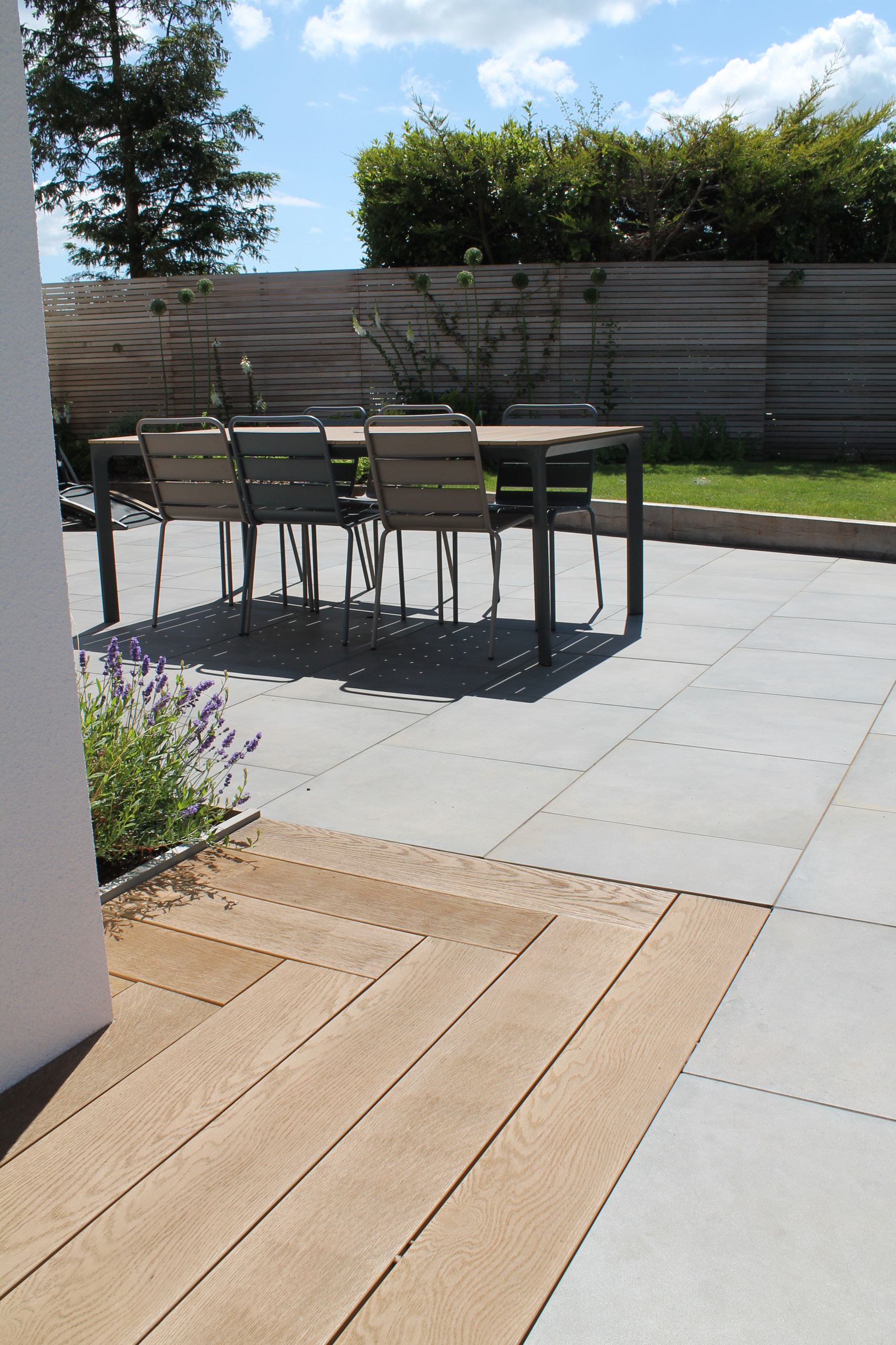 До и после: Сад c уклоном для хозяйки на коляске