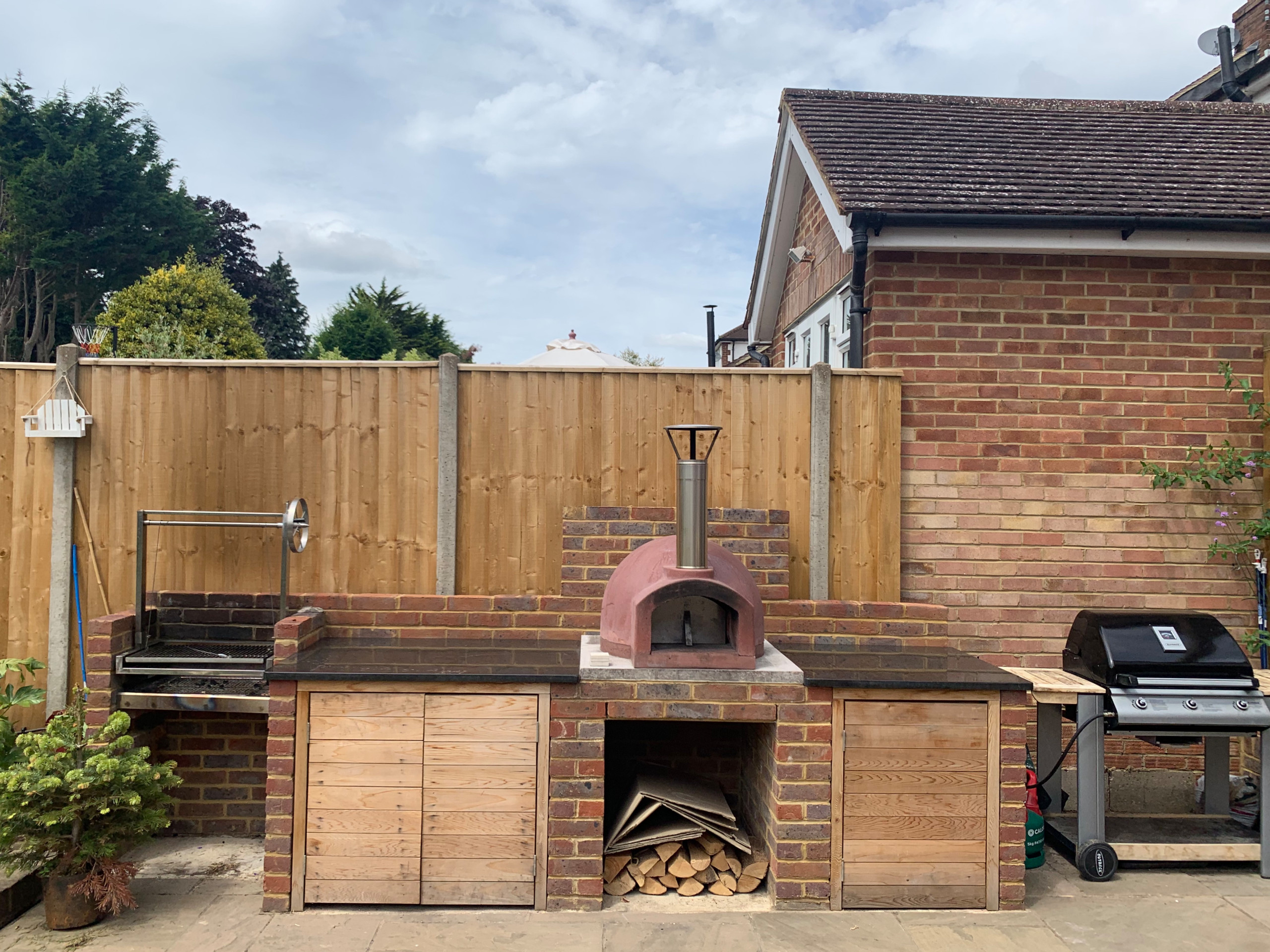 Houzz в саду: Реконструкция крошечного сада около дома