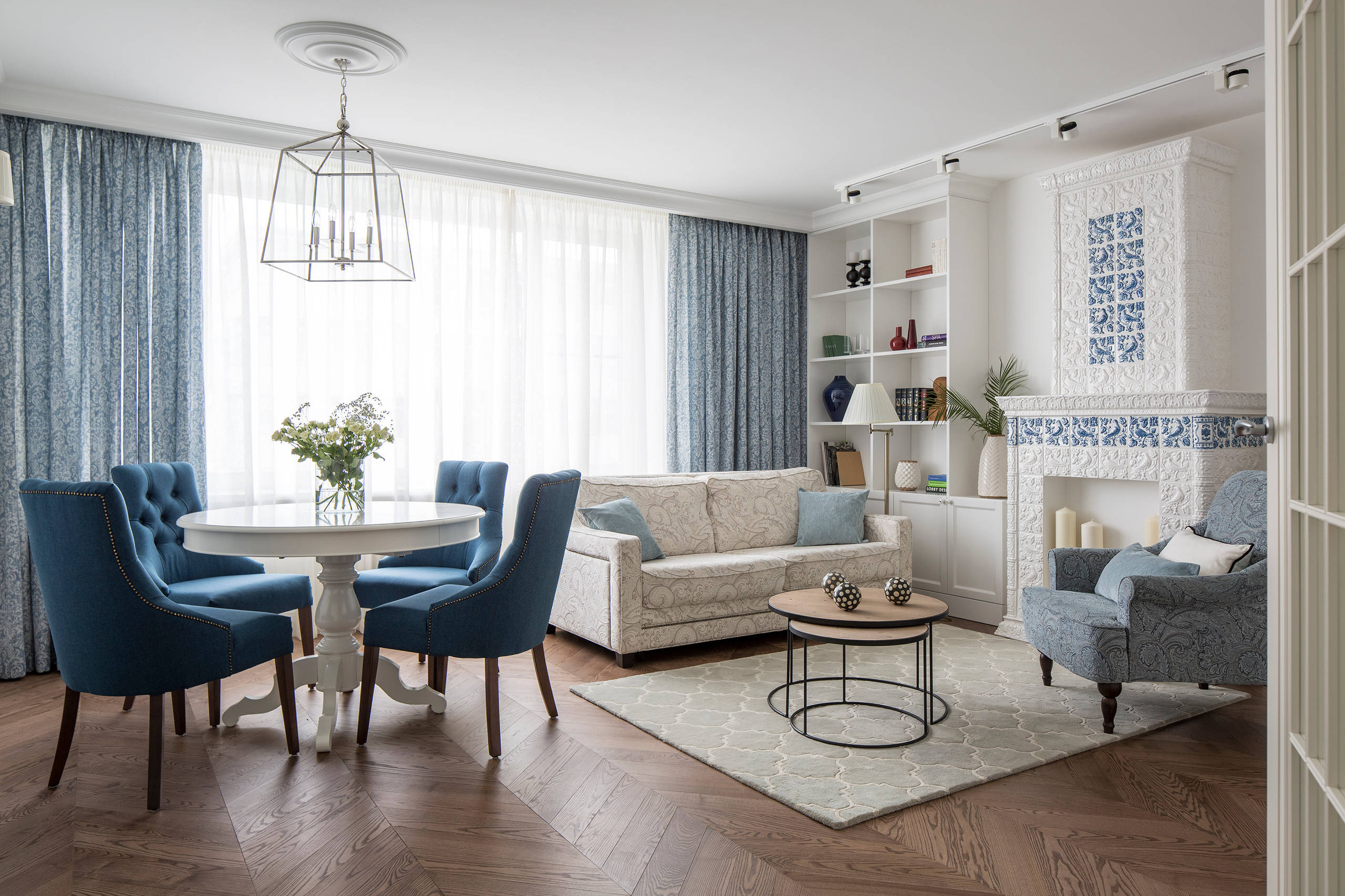 Houzz тур: Интерьер с тверскими изразцами и окном-обманкой