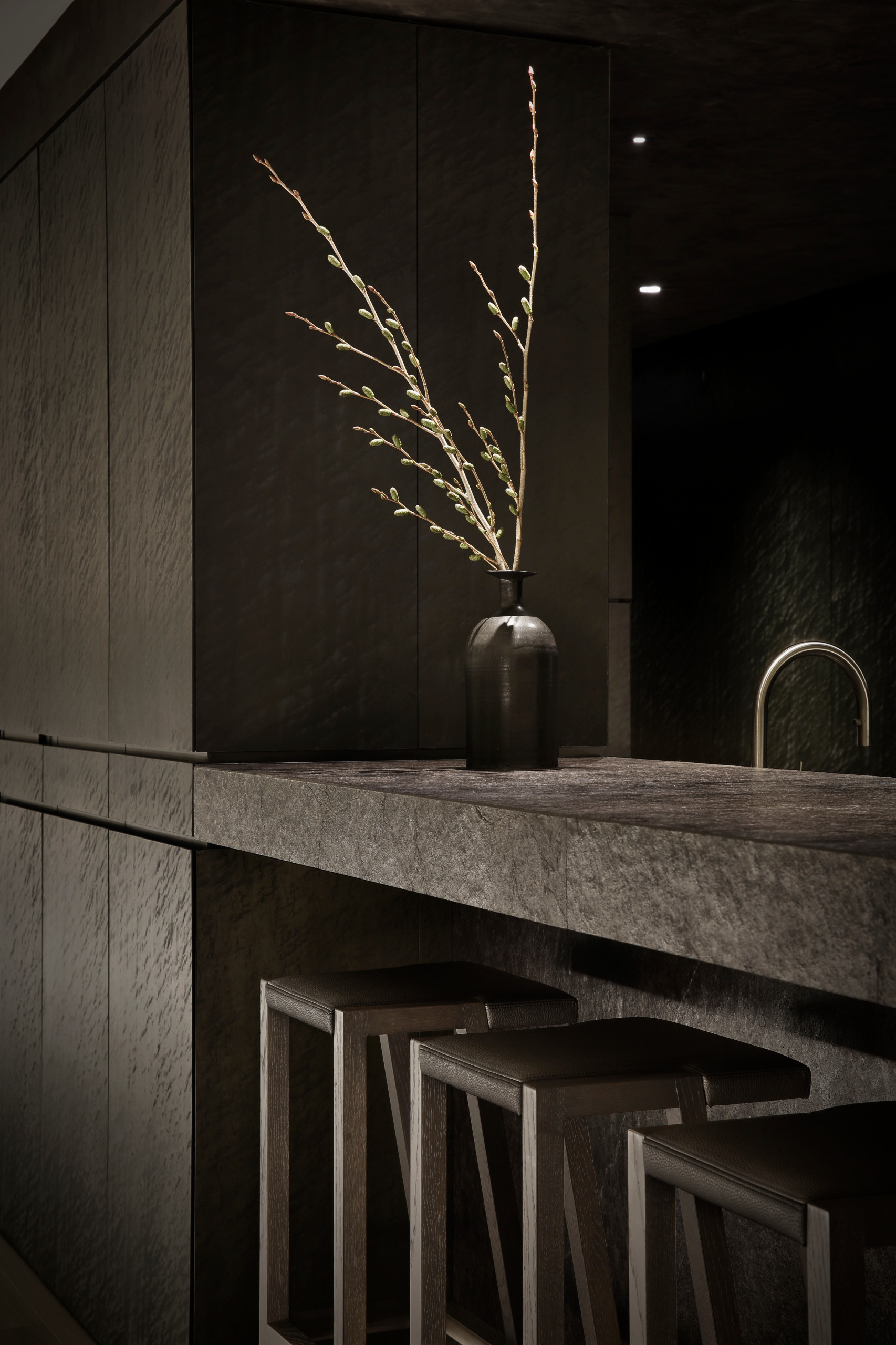 Houzz Япония: Похвала тени в одной токийской квартире