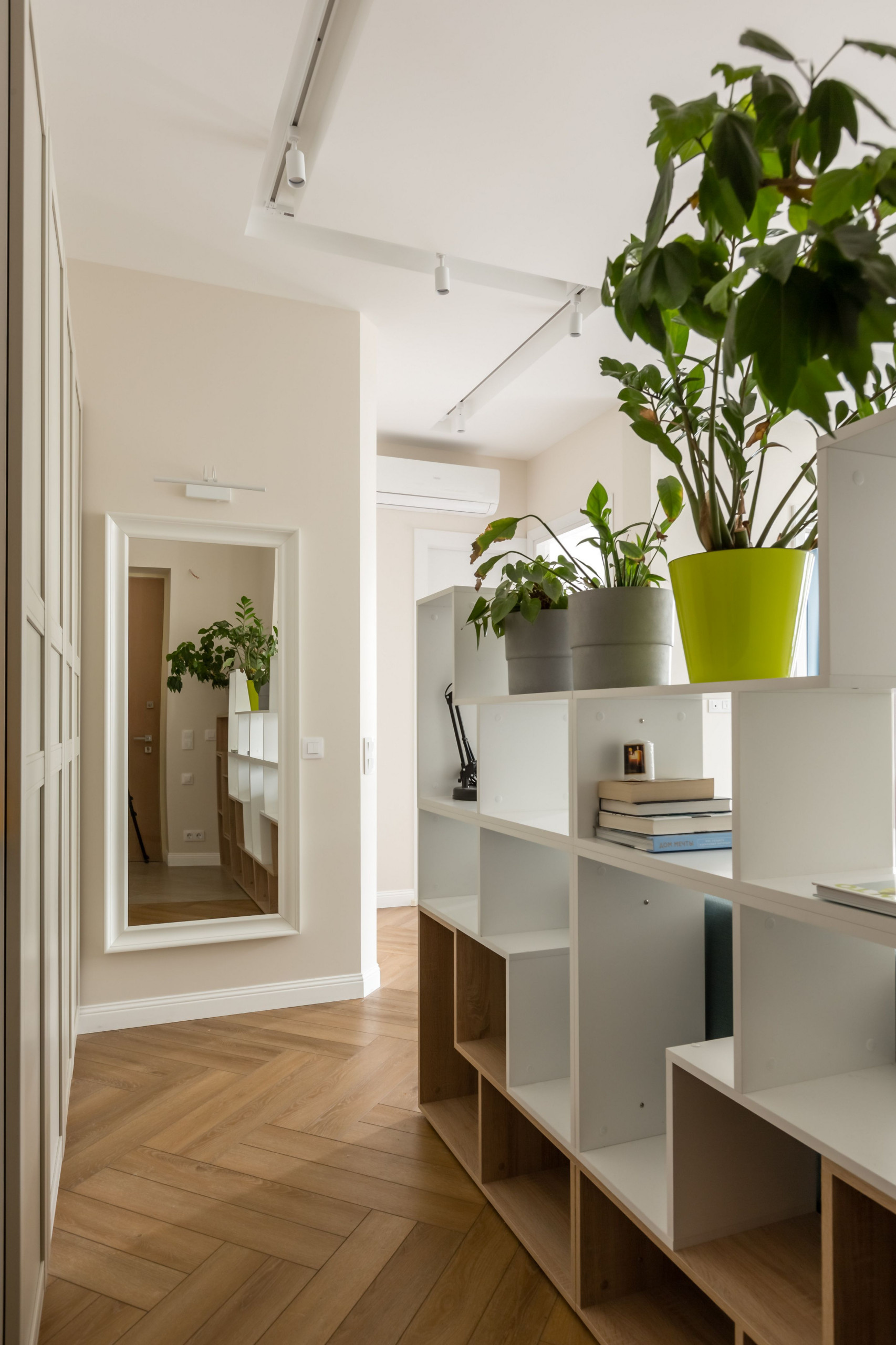 Поиск планировки: Три варианта и финал для «однушки» 47 кв.м