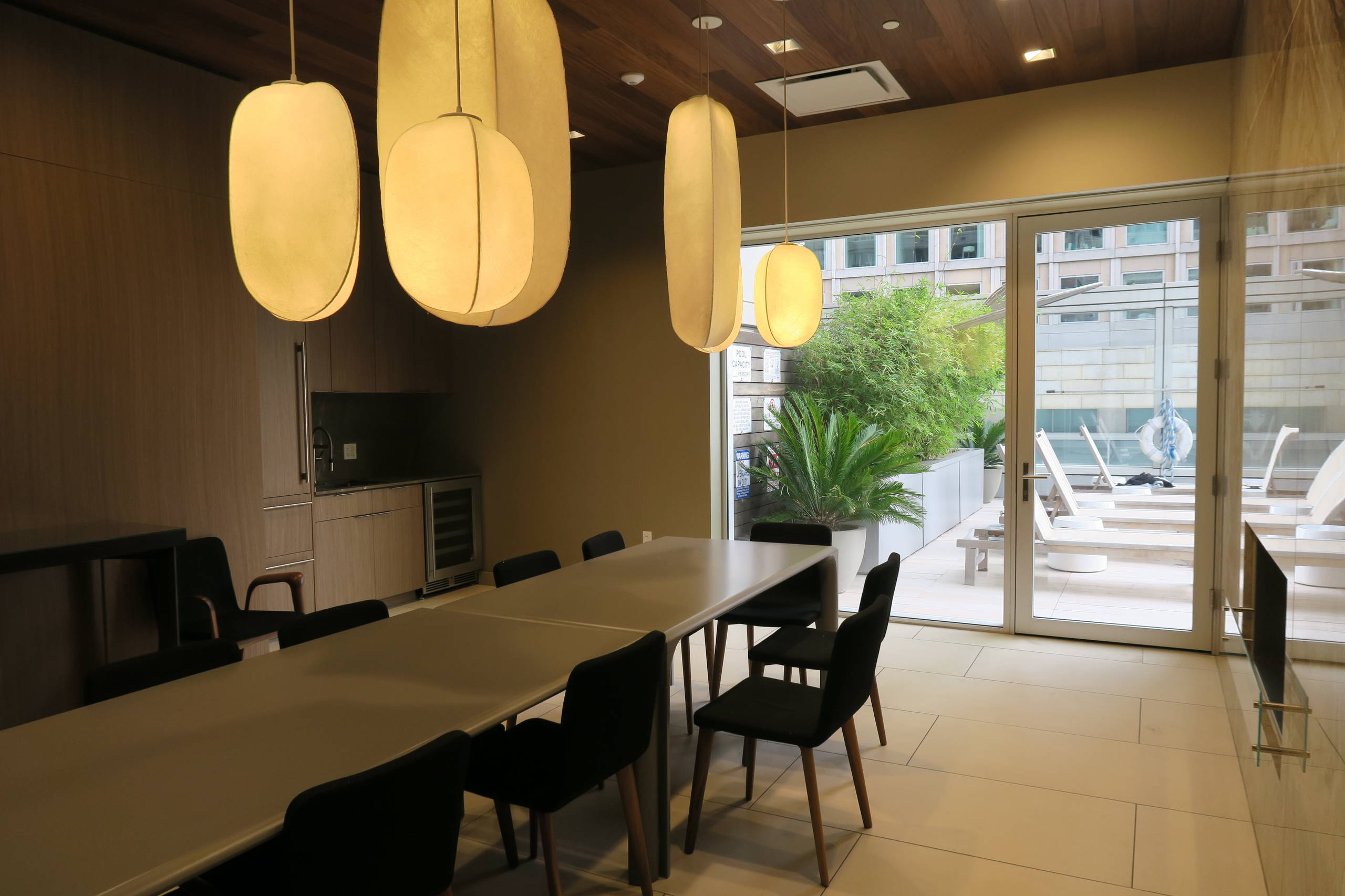 Личный опыт: Небоскреб в США, из которого нет нужды выходить