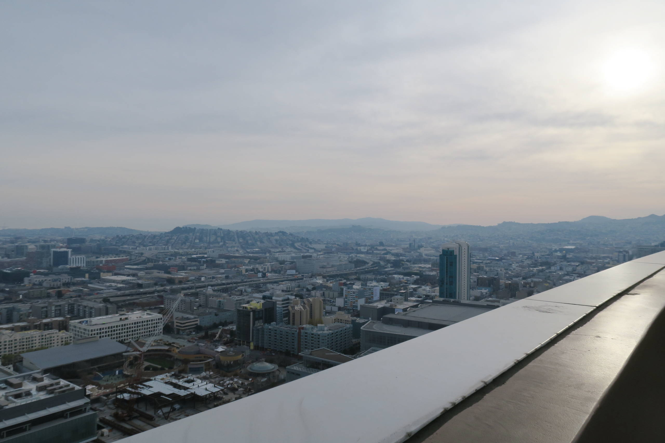 Личный опыт: Небоскреб в США, из которого нет нужды выходить