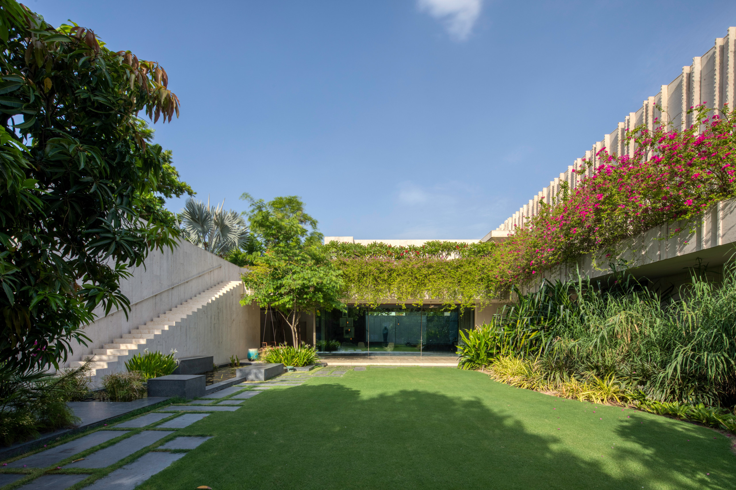 WOW: 9 необычных жилых домов мира