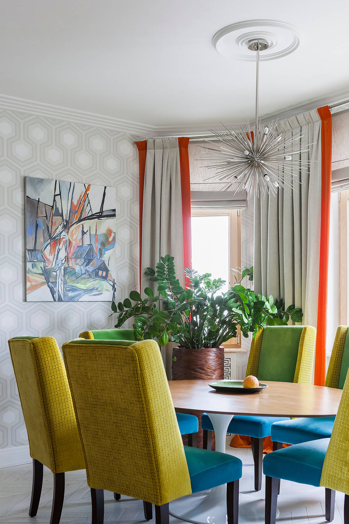 В гостях: Яркая квартира дизайнера Марины Жуковой