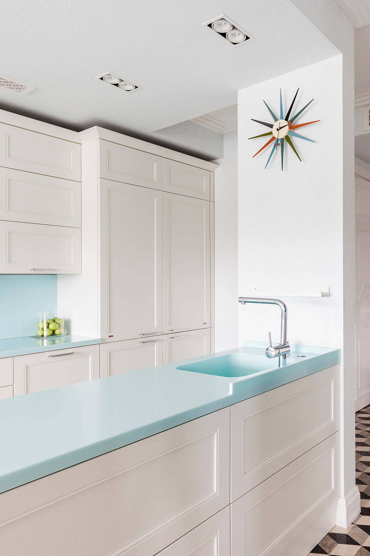 Как правильно: Подобрать технику для кухни по цвету