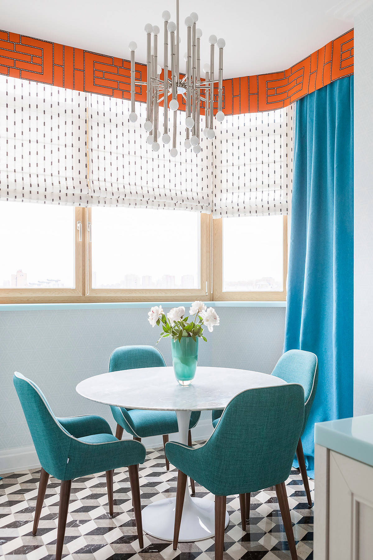 В гостях: Яркая квартира дизайнера Марины Жуковой