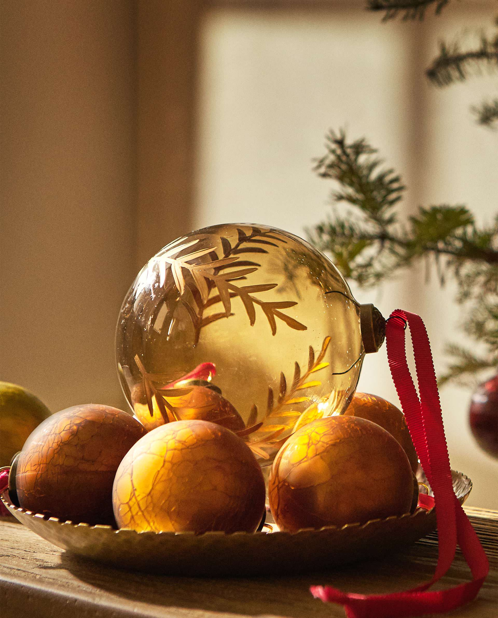 Новогодний декор 2021: Три модных схемы