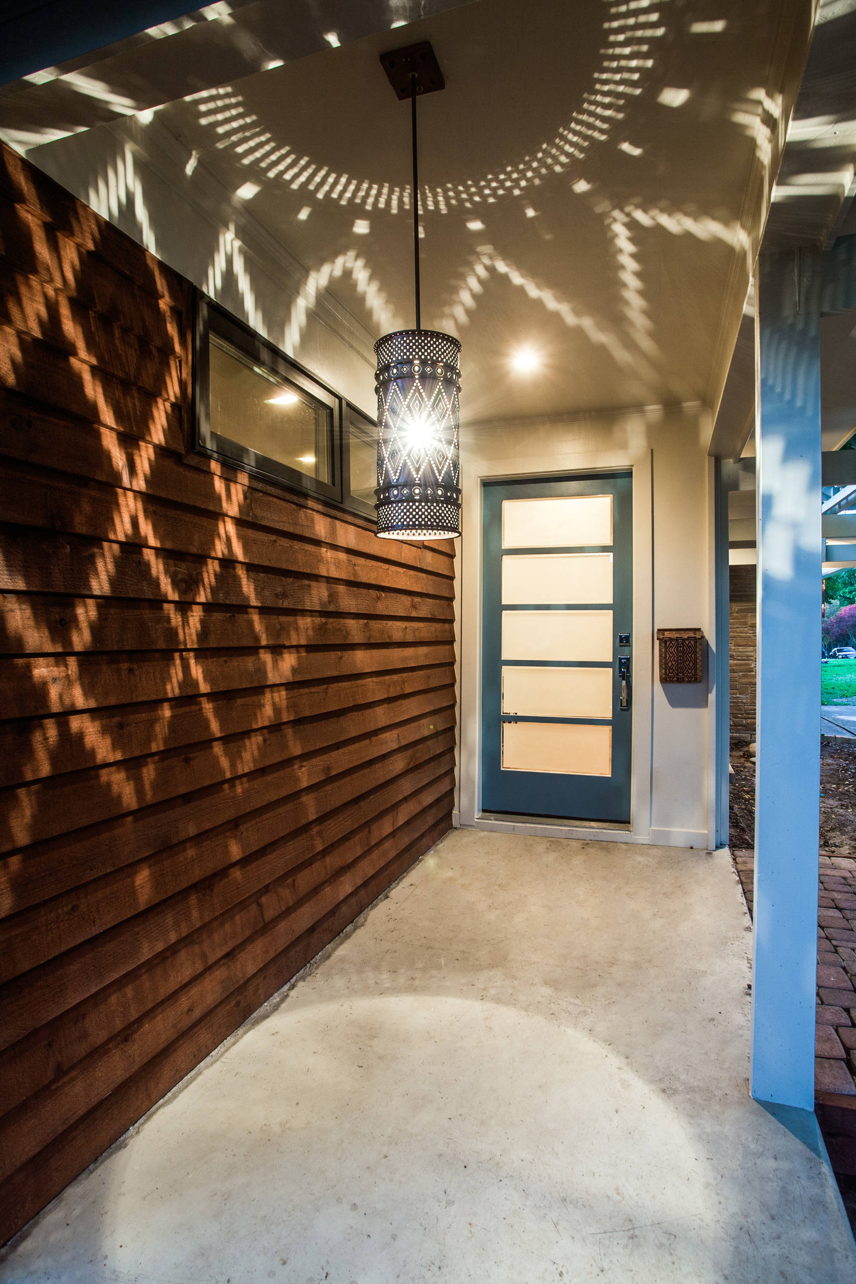 Совет недели (22/52): Заменить ландшафтный светильник