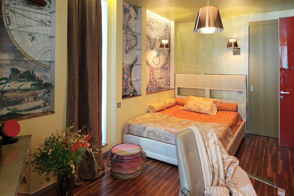 Houzz тур: Квартира с мозаичными панно и яркими деталями