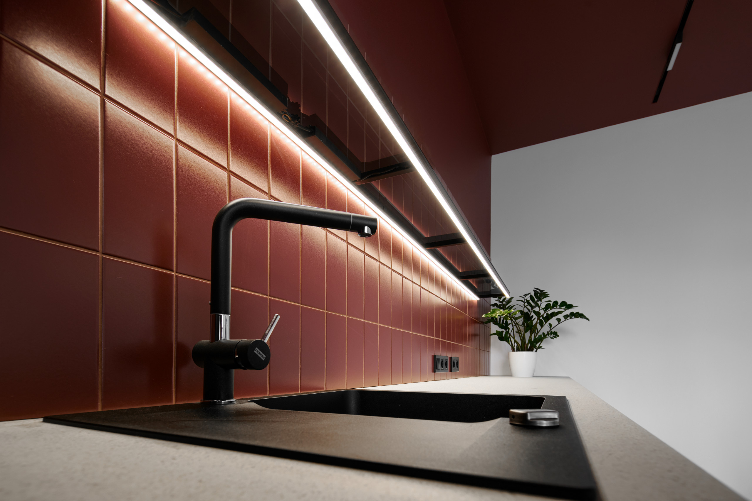 Houzz Украина: 52 кв.м — квартира в оттенках бордо и терракоты