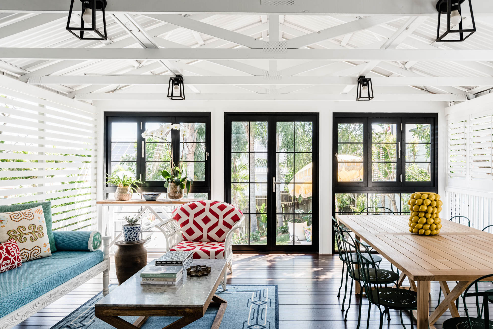 До и после: Застекленная веранда из открытой террасы