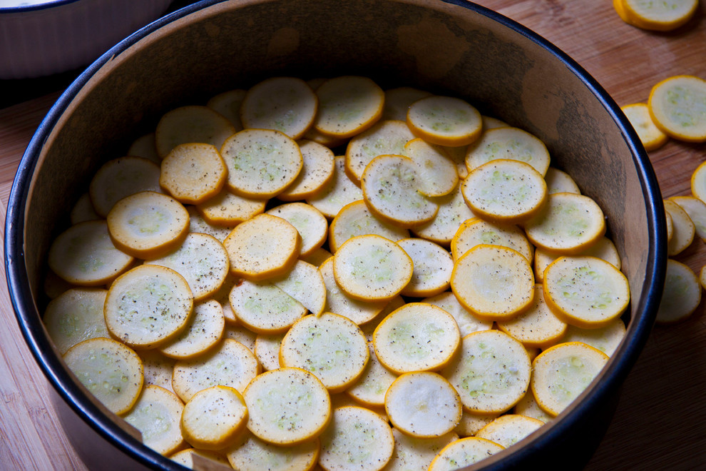 Рецепт: Клафути с кабачками и овечьим сыром