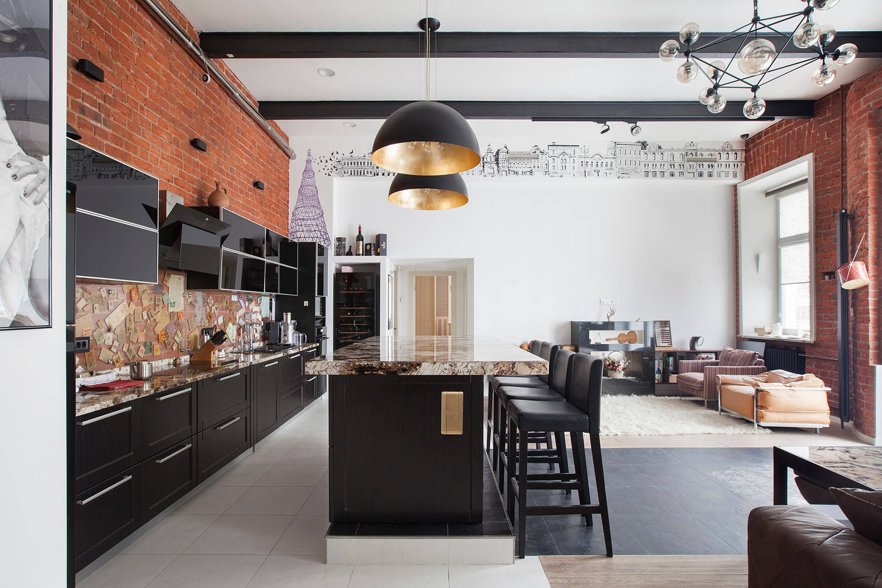 В гостях: Индустриальный шик и уважение к московскому модерну