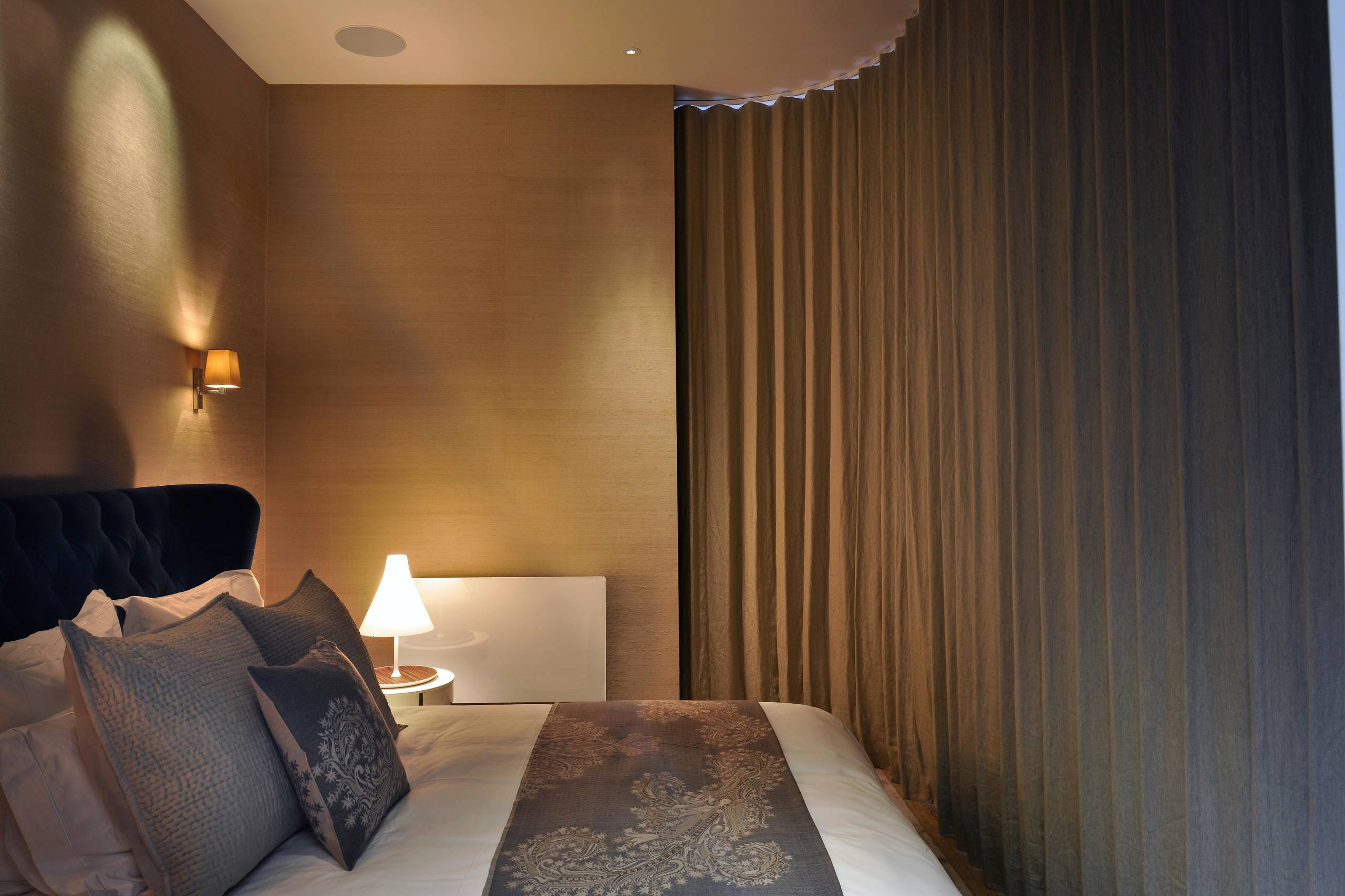 Houzz Британия: Пентхаус в неоготическом доме