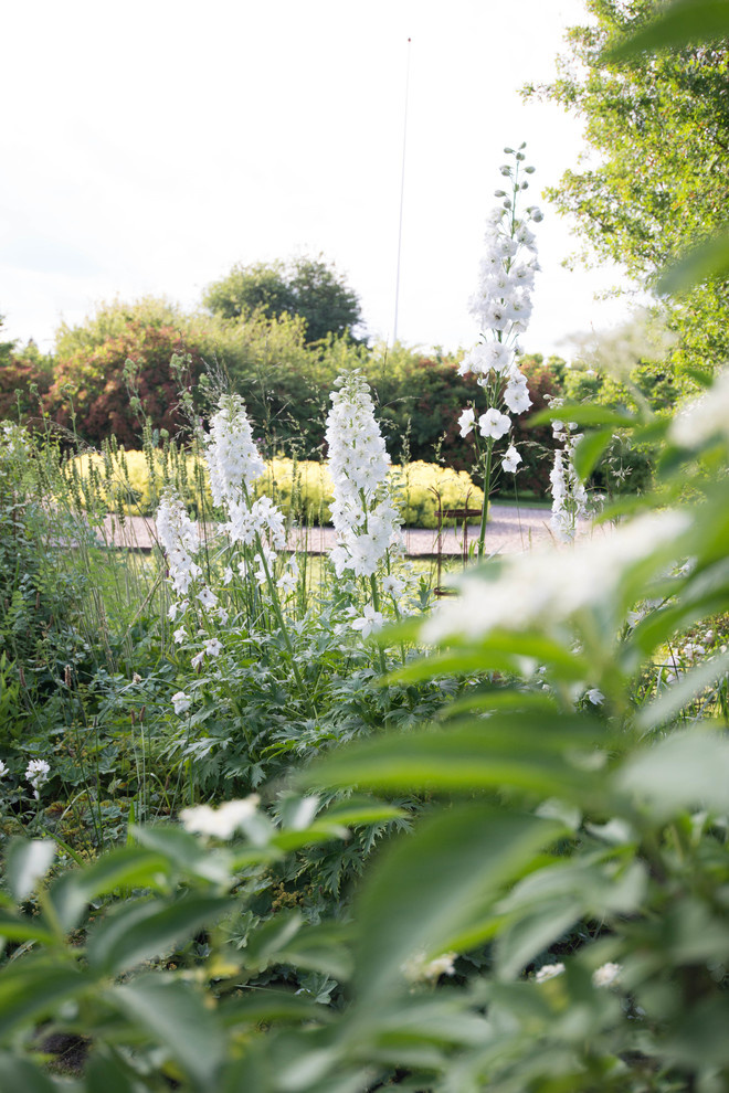 Houzz Швеция: Дом с белыми интерьерами и садом мечты