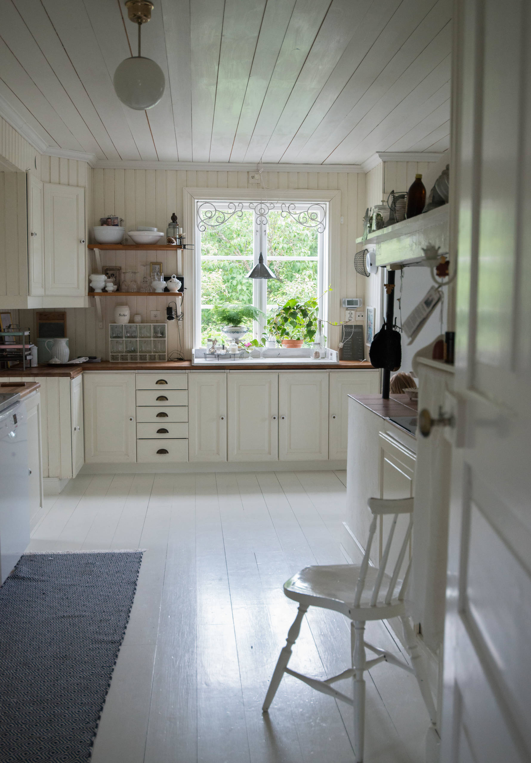 Houzz Швеция: Дом с белыми интерьерами и садом мечты