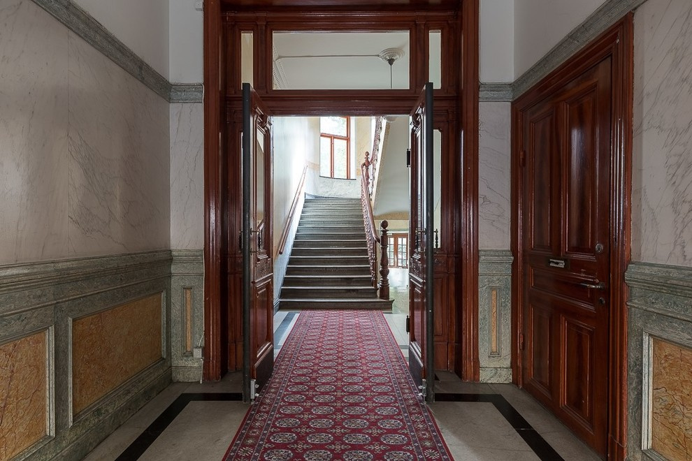 Фотоохота: 50 шведских подъездов — снаружи и изнутри