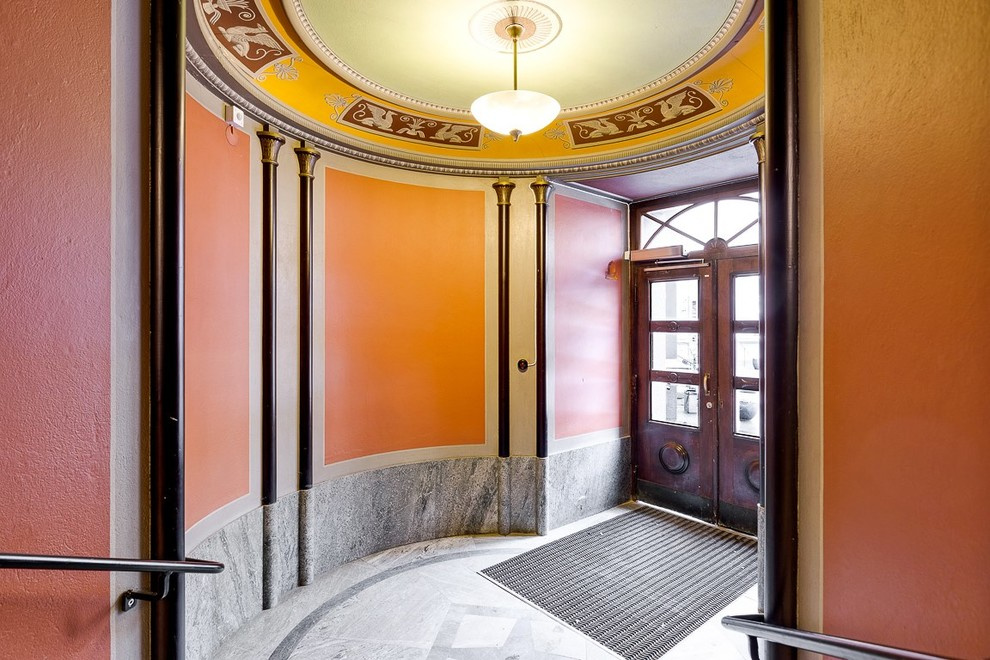 Фотоохота: 50 шведских подъездов — снаружи и изнутри