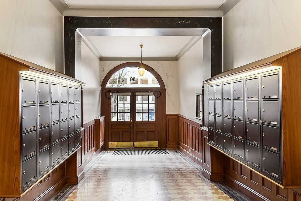 Фотоохота: 50 шведских подъездов — снаружи и изнутри