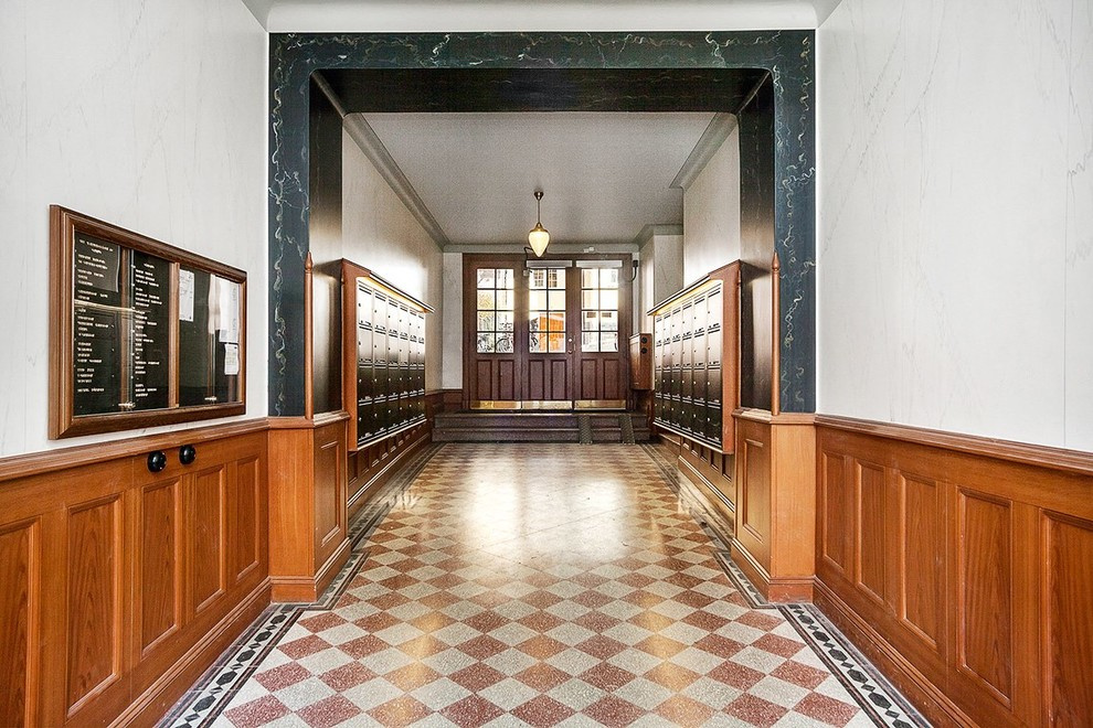 Фотоохота: 50 шведских подъездов — снаружи и изнутри