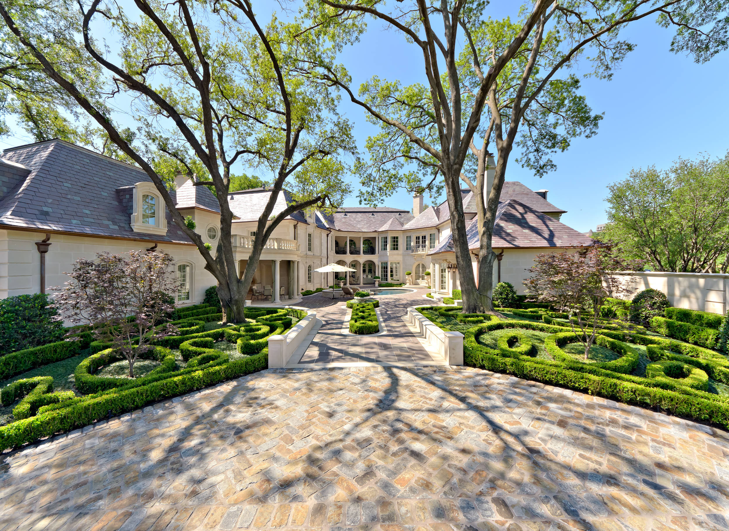 Причудливый узор: Как использовать орнамент в ландшафте