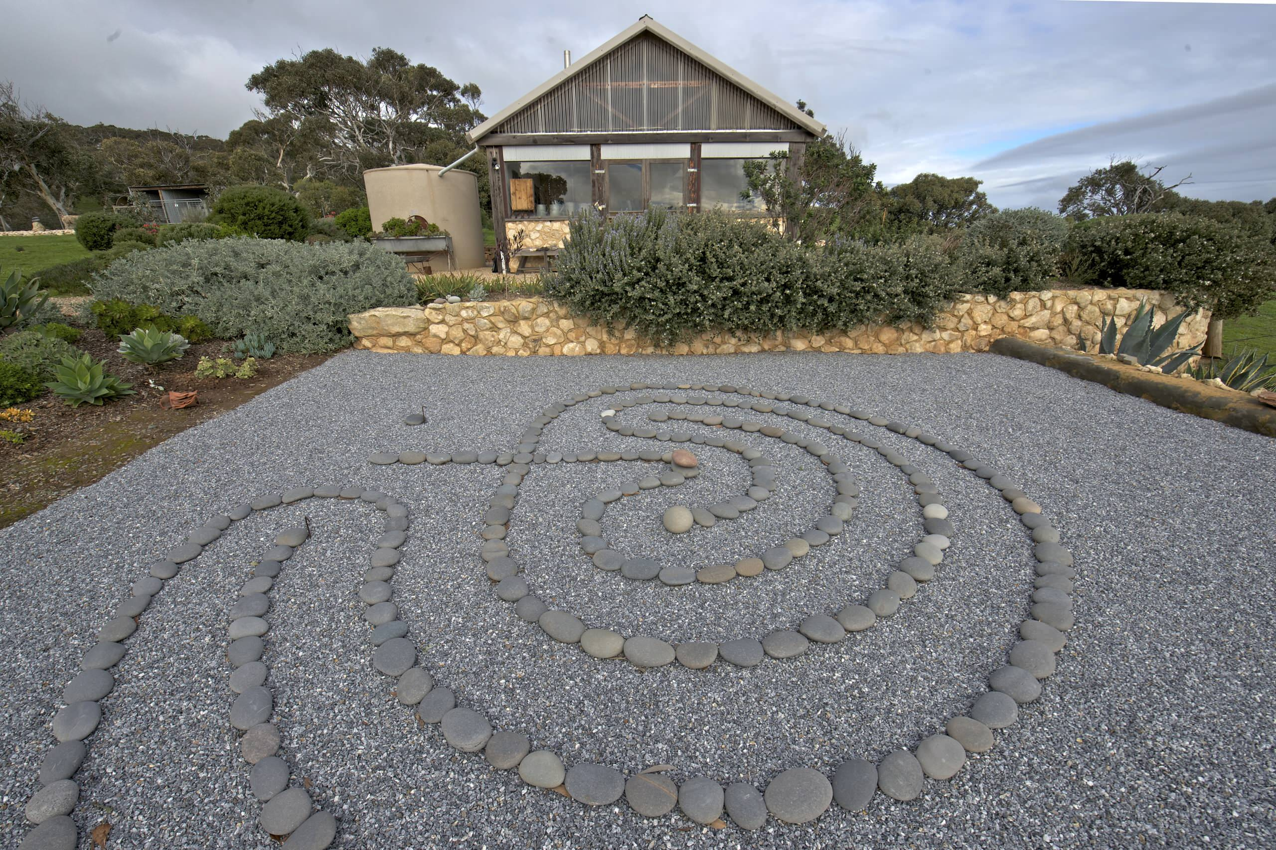 Причудливый узор: Как использовать орнамент в ландшафте