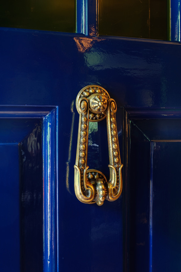 9 фактов о... дверных молотках