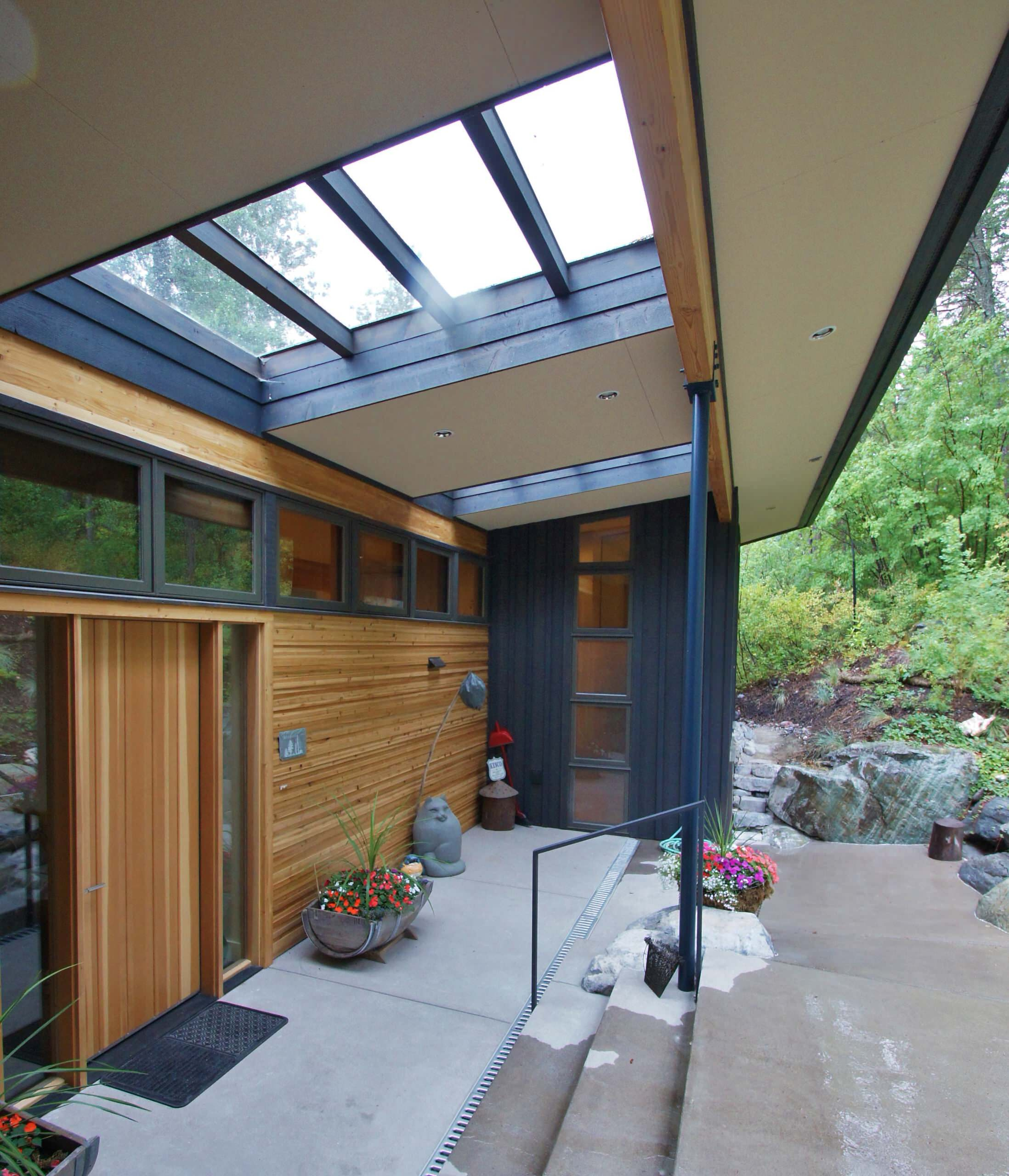 Хороший вопрос: Зачем дому крыльцо?