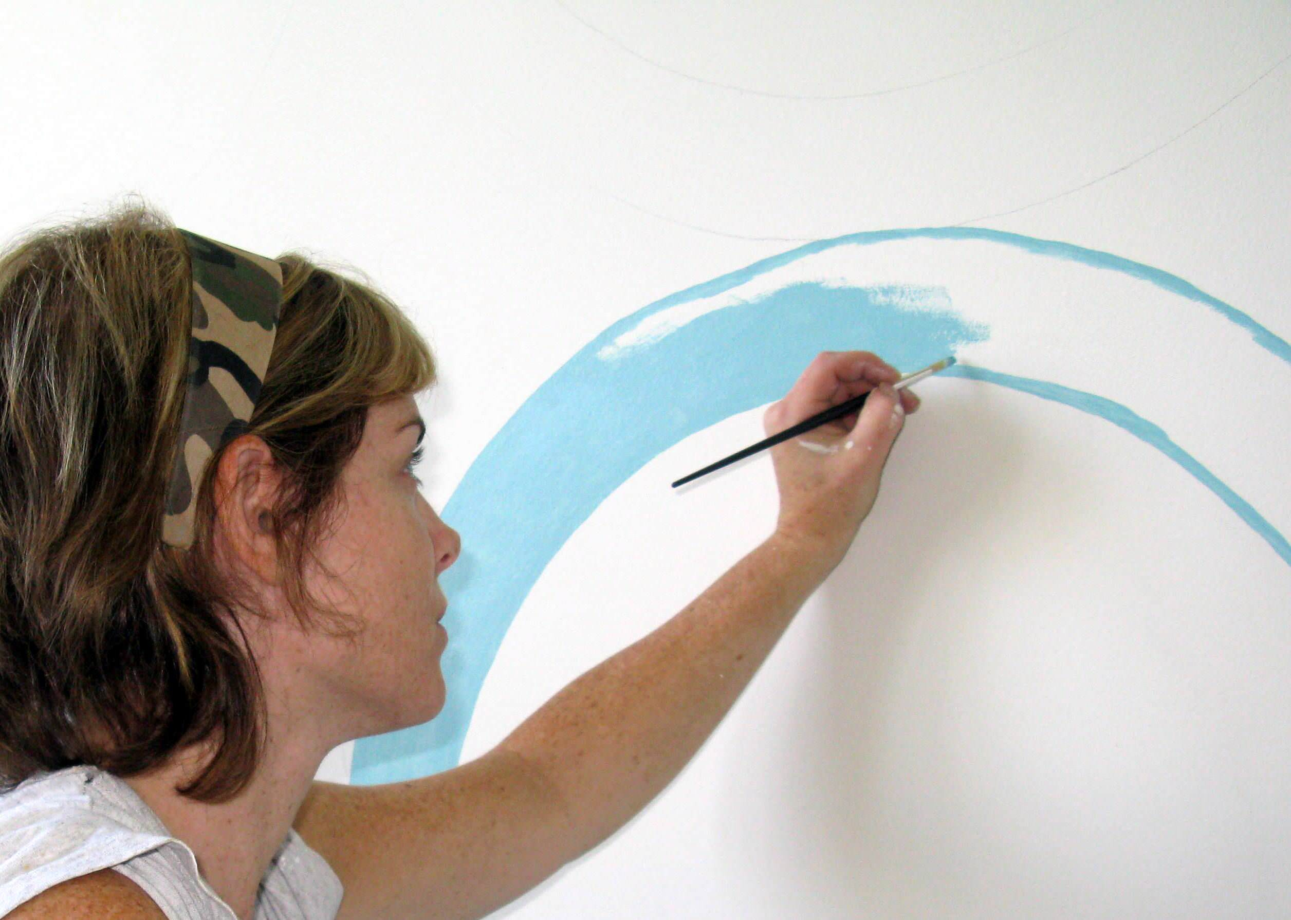 DIY: Рисуем на стене с помощью коробки от пиццы