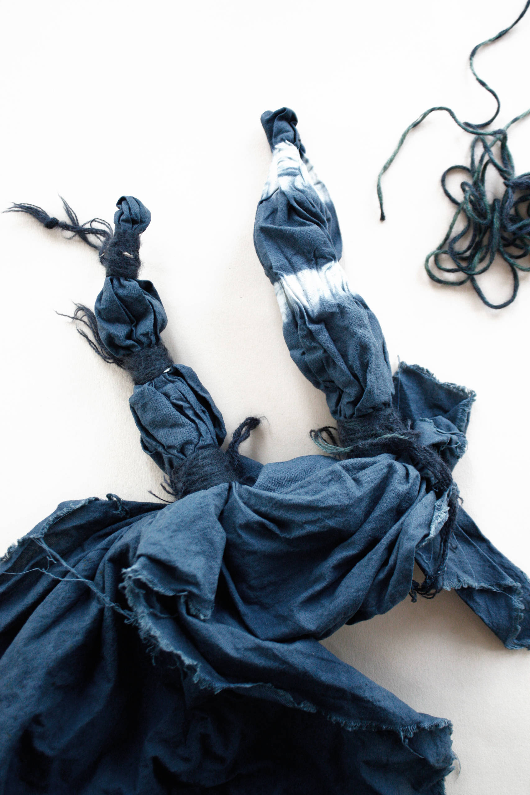 DIY: Подушки диванные в технике батик