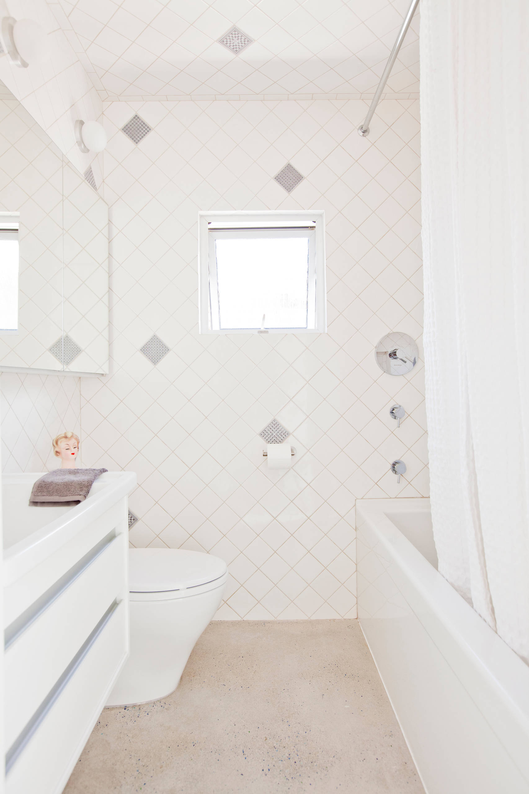 Houzz Канада: Современный дом c яркими акцентами для большой семьи