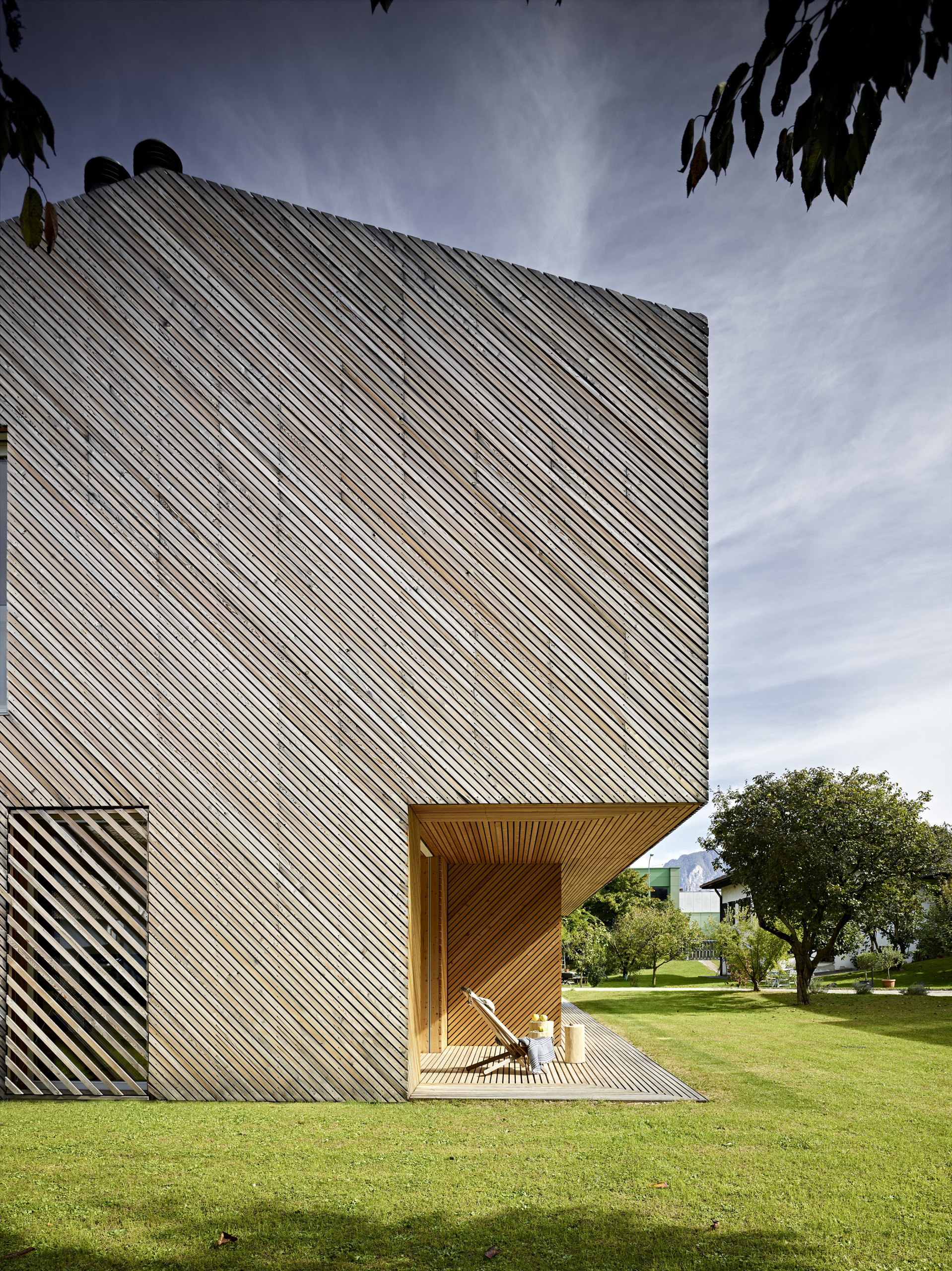 Houzz Италия: Энергоэффективный дом на участке для трех семей