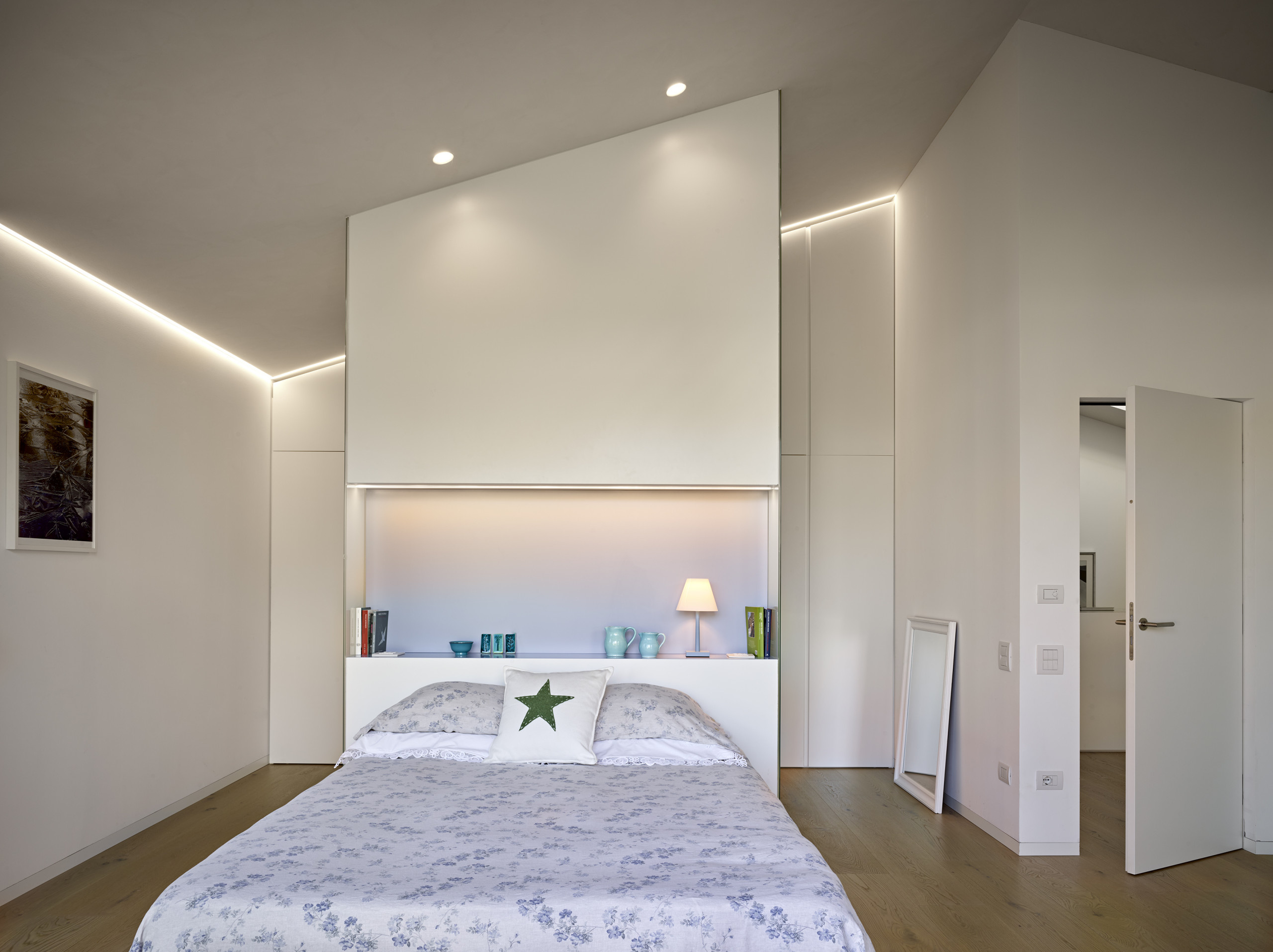 Houzz Италия: Энергоэффективный дом на участке для трех семей