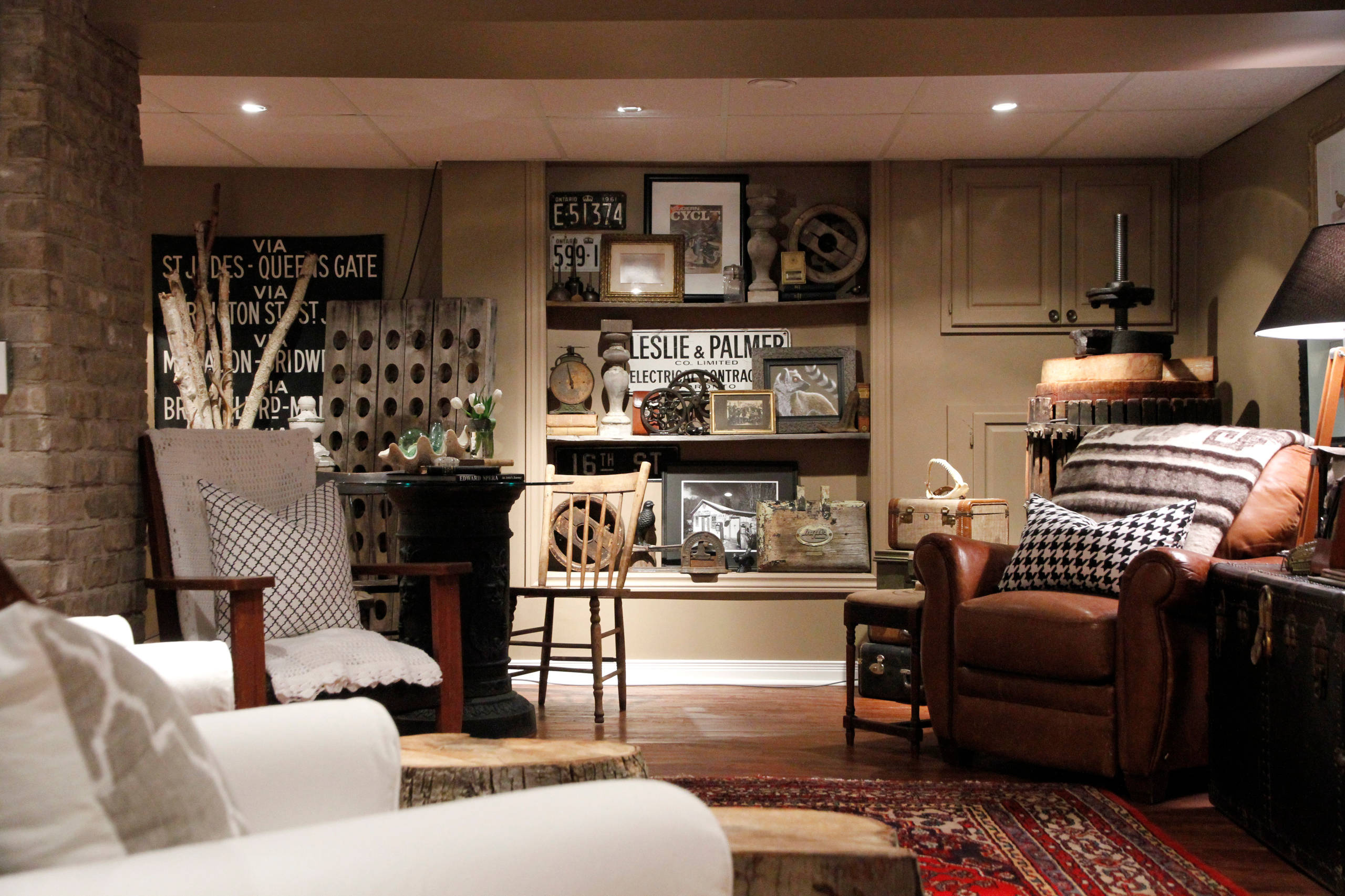 С мира по идее: 15 схем развески фото, которые отлично «работают»