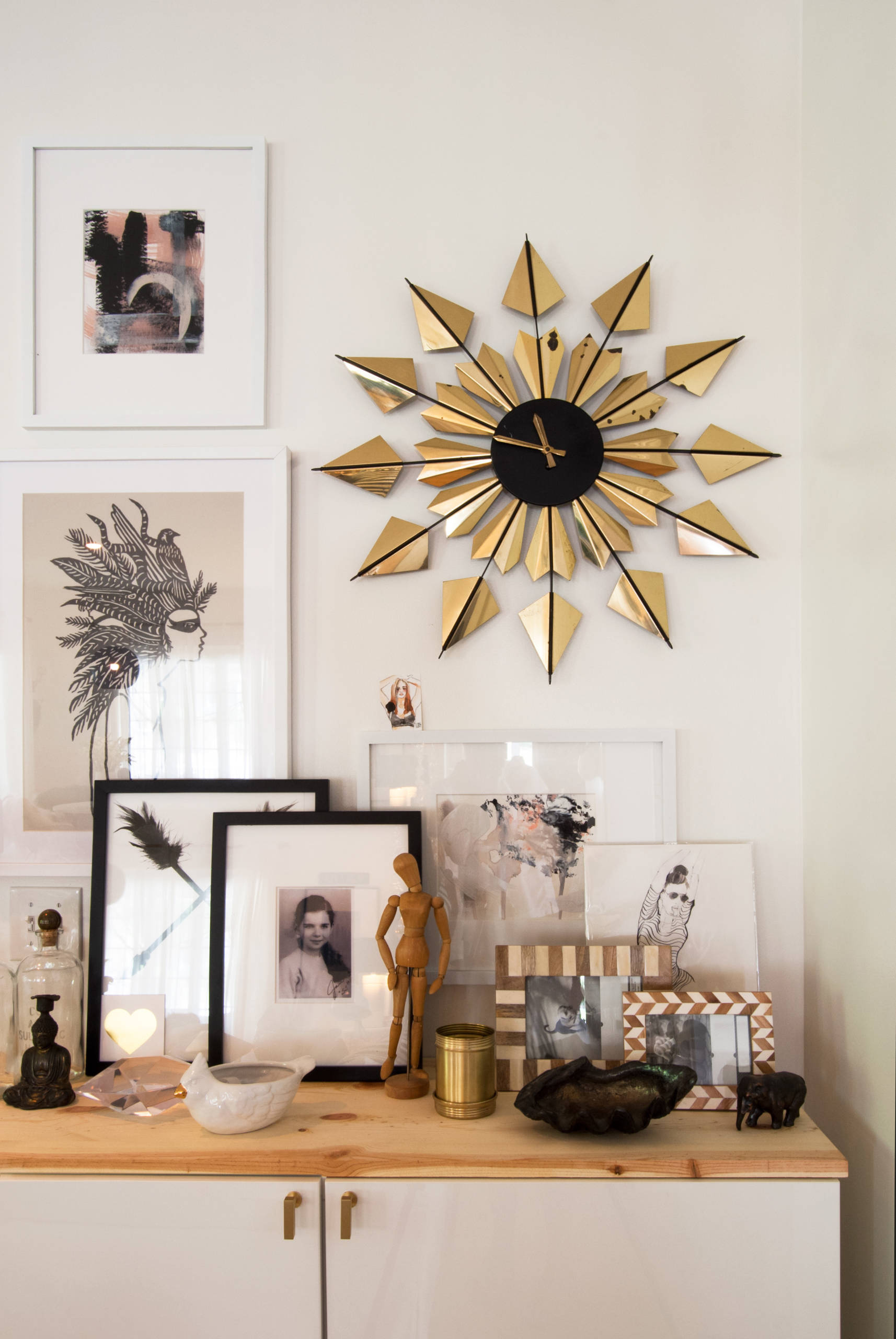 С мира по идее: 15 схем развески фото, которые отлично «работают»