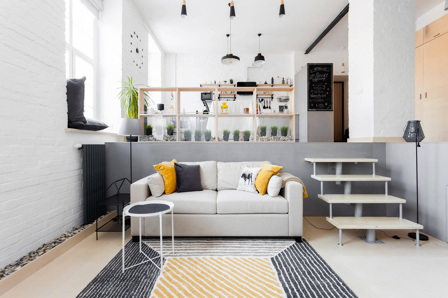 Объясняет юрист: Как правильно сделать антресольный этаж