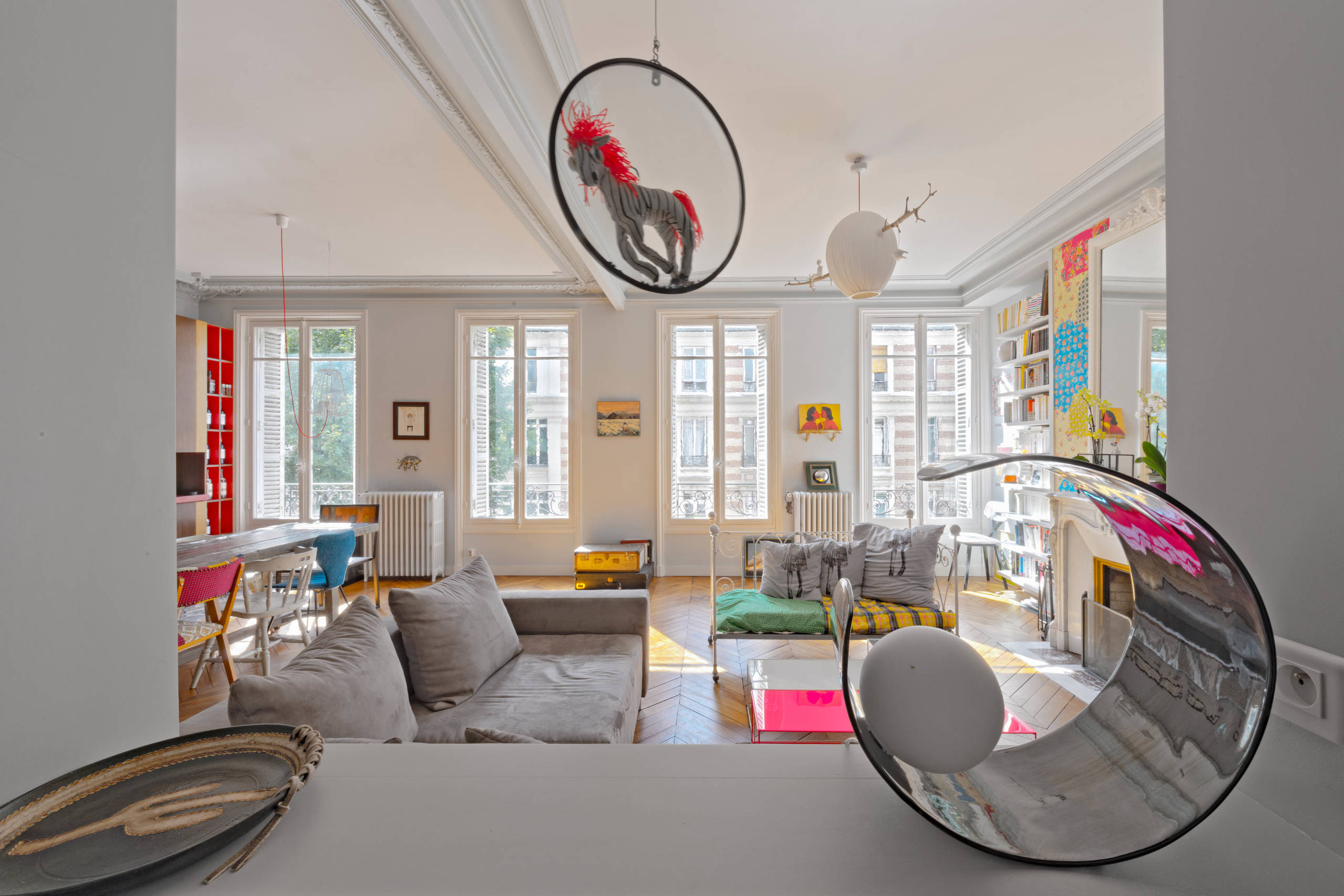 Этикет: Ваши дети в гостях разбили дорогую вазу — что делать