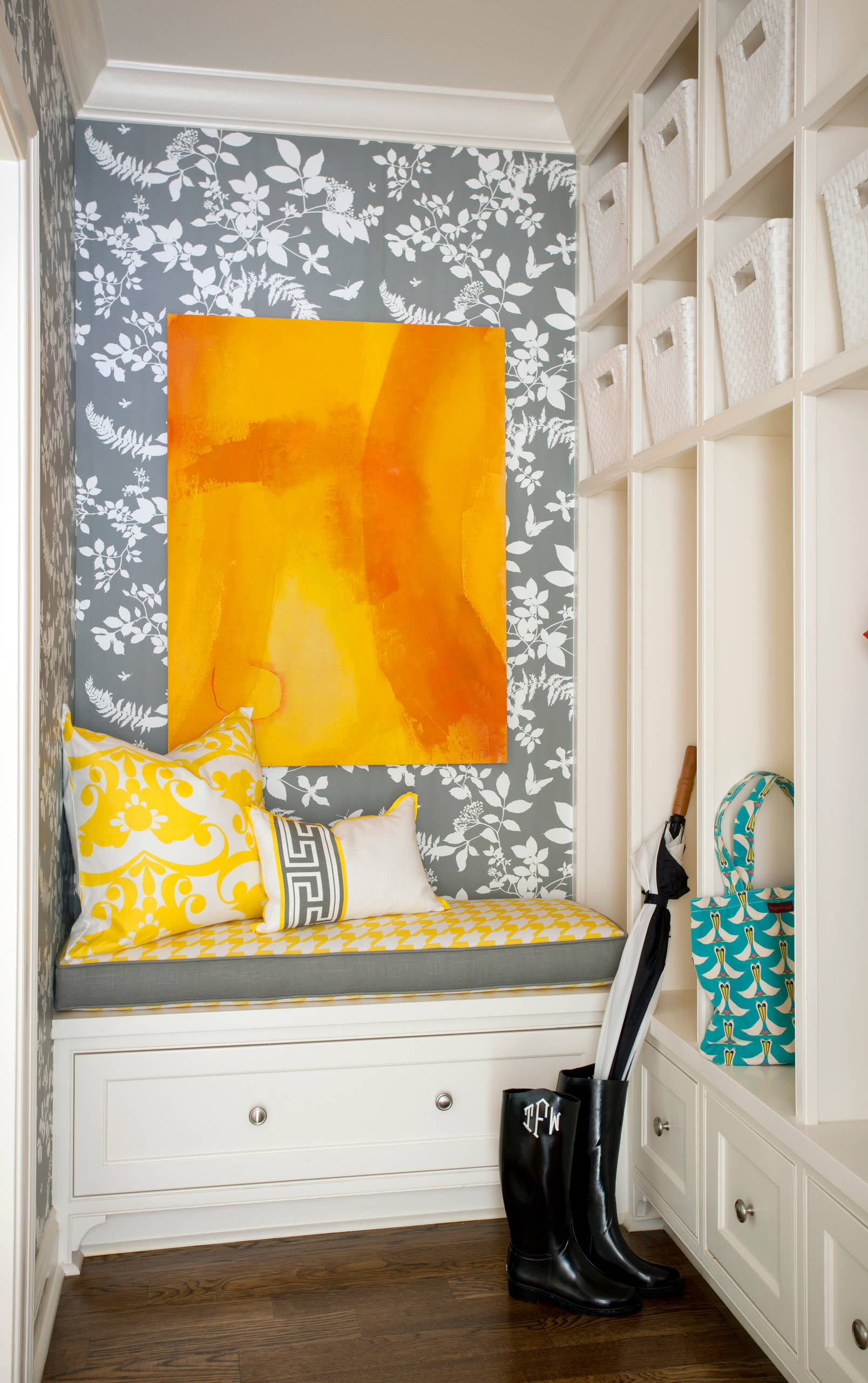 Фотоохота: 97 способов сделать прихожую яркой