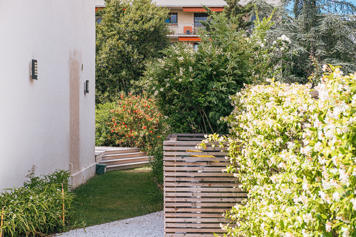 Есть идея: Куда спрятать мусорный бак