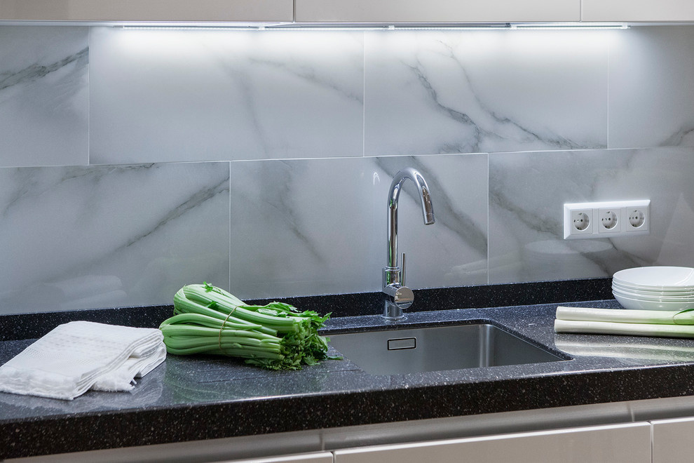 В гостях: Квартира для преподавателей с яркими арт-объектами