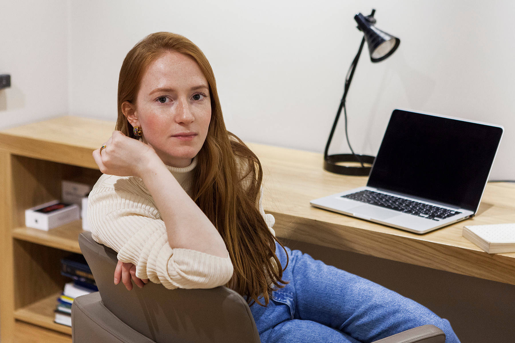 В гостях: Квартира для преподавателей с яркими арт-объектами