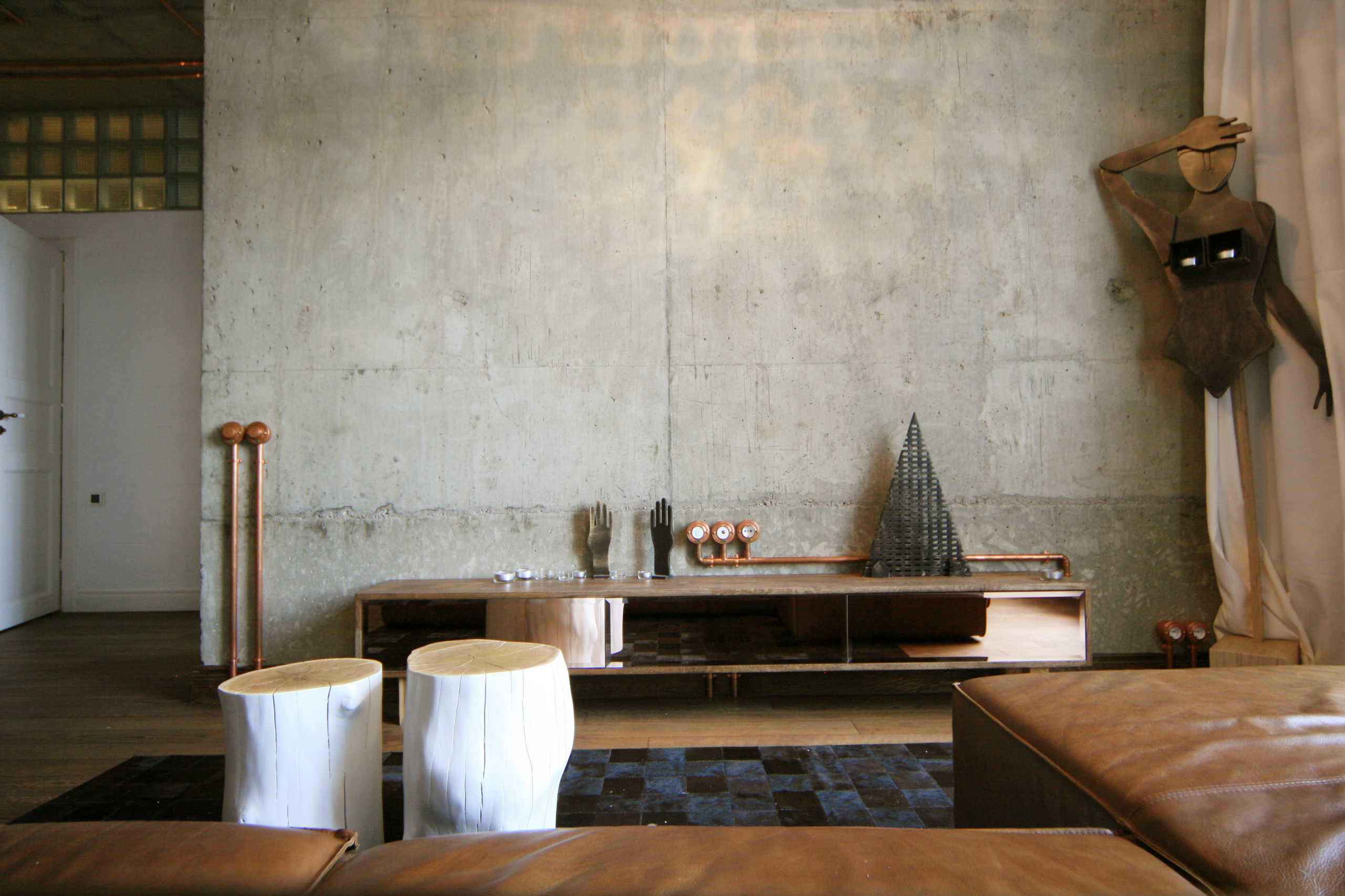 Houzz тур: Бетон, стекло и медные трубы в необычной московской квартире