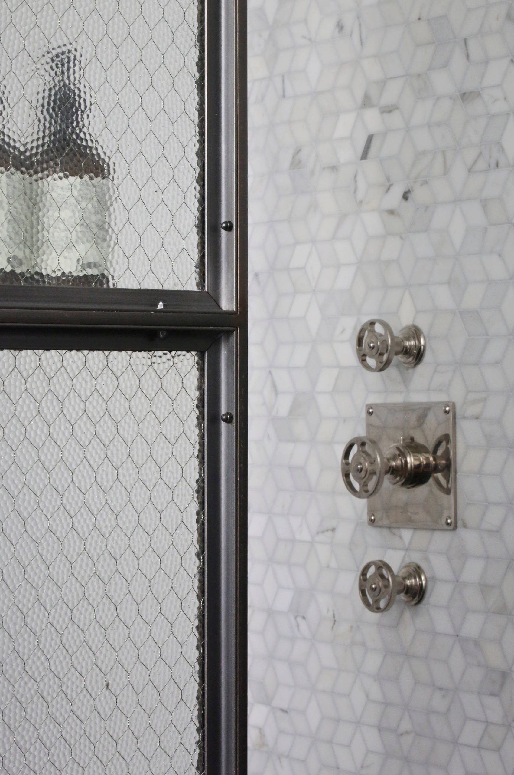 Просто фото: Сетка — на фасадах и не только