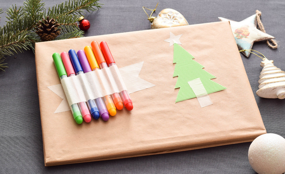 Бережный дизайн: Упаковываем новогодние подарки в полезные вещи