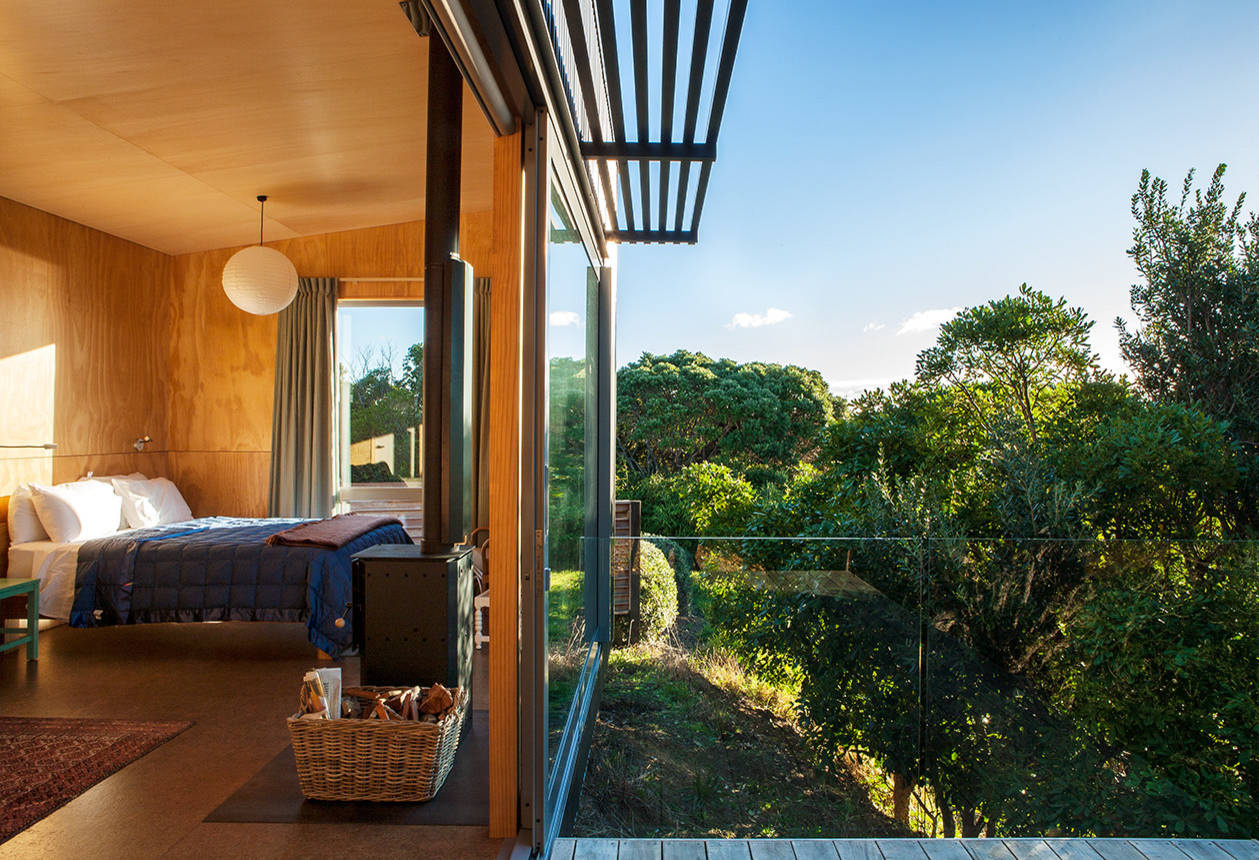 Houzz Новая Зеландия: Дом на скале под раскидистым деревом