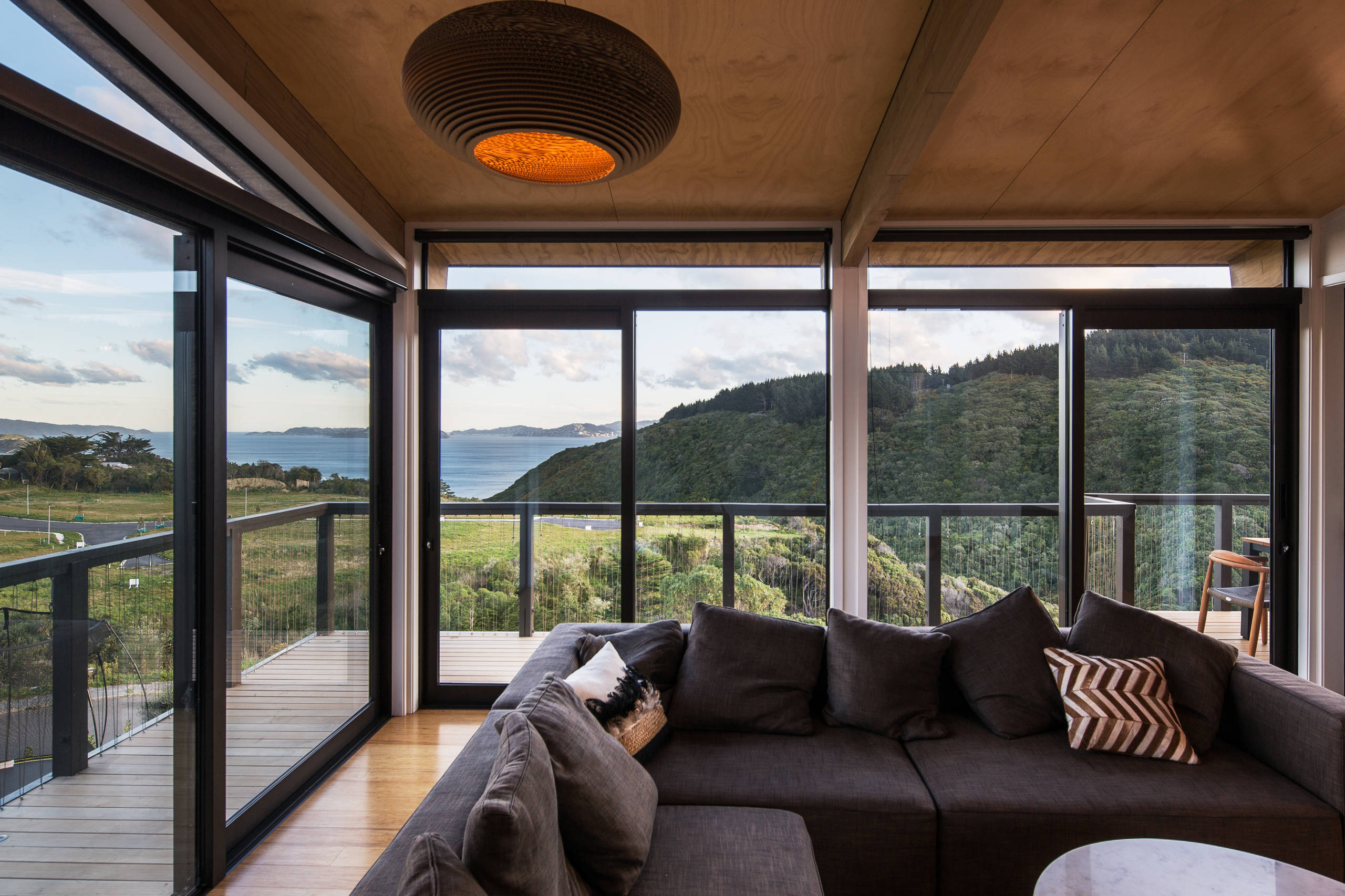 Houzz Новая Зеландия: Дом на лесистых холмах Веллингтона