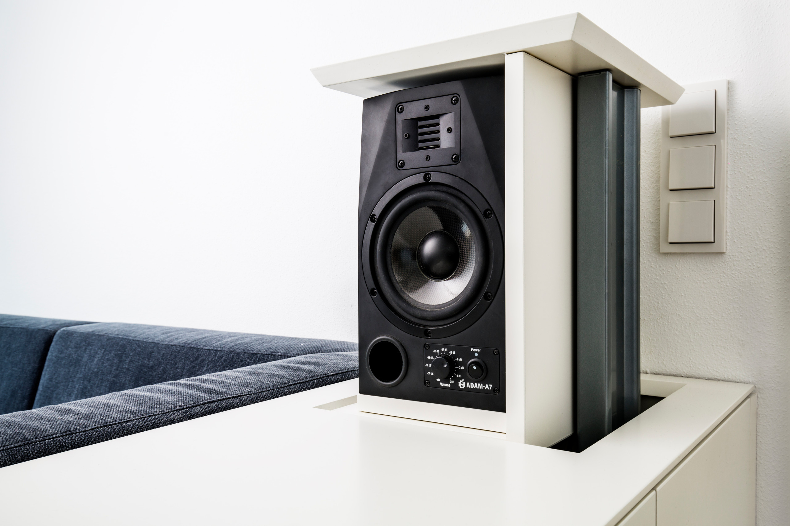 Houzz Германия: Квартира с дюжиной секретов, где вещи играют в прятки