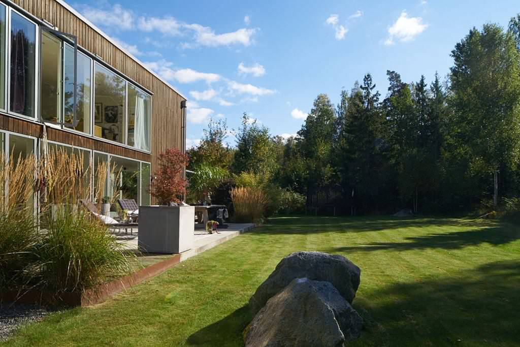 Houzz Швеция: Дом с сауной и видом на лес в Энчепинге